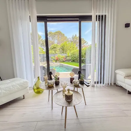 Villa Contemporaine, 5 Voyageurs Avec Piscine, Jardin Et Proche Du Bord De *